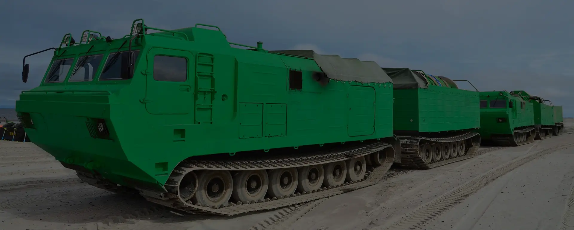 Услуги перевозки вездеходов и воинских грузов под ключ в городе Асбест (Уральский округ - Свердловская область) по всей России и странам СНГ.